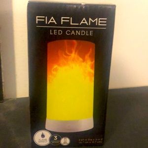 Flameless LED candle